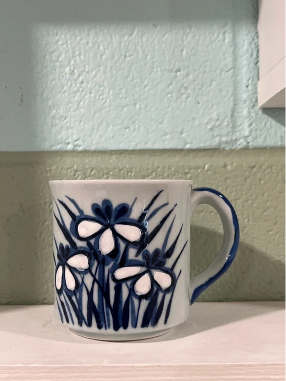 Hand Painted White Flower Mug